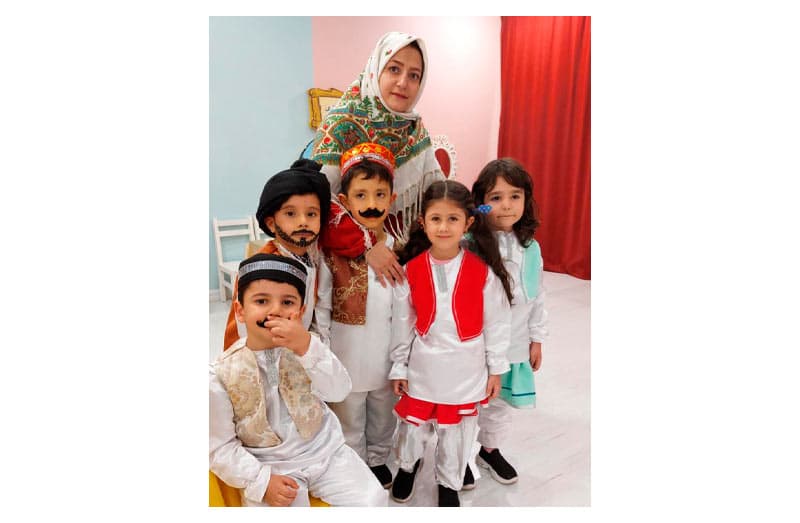 کودکستان و پیش دبستانی رزا